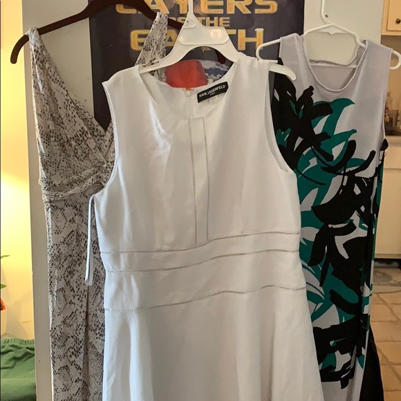 Dresses - Picture 1 of 5